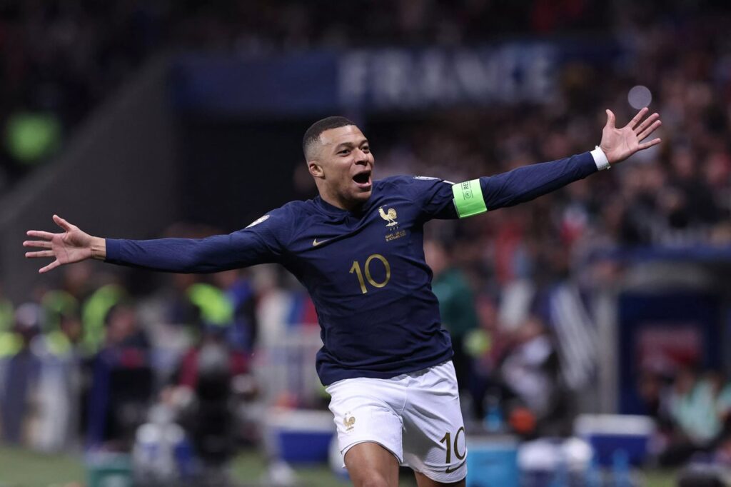 Гендиректор ВОЗ осудил сенатора Парагвая за нападки на Мбаппе